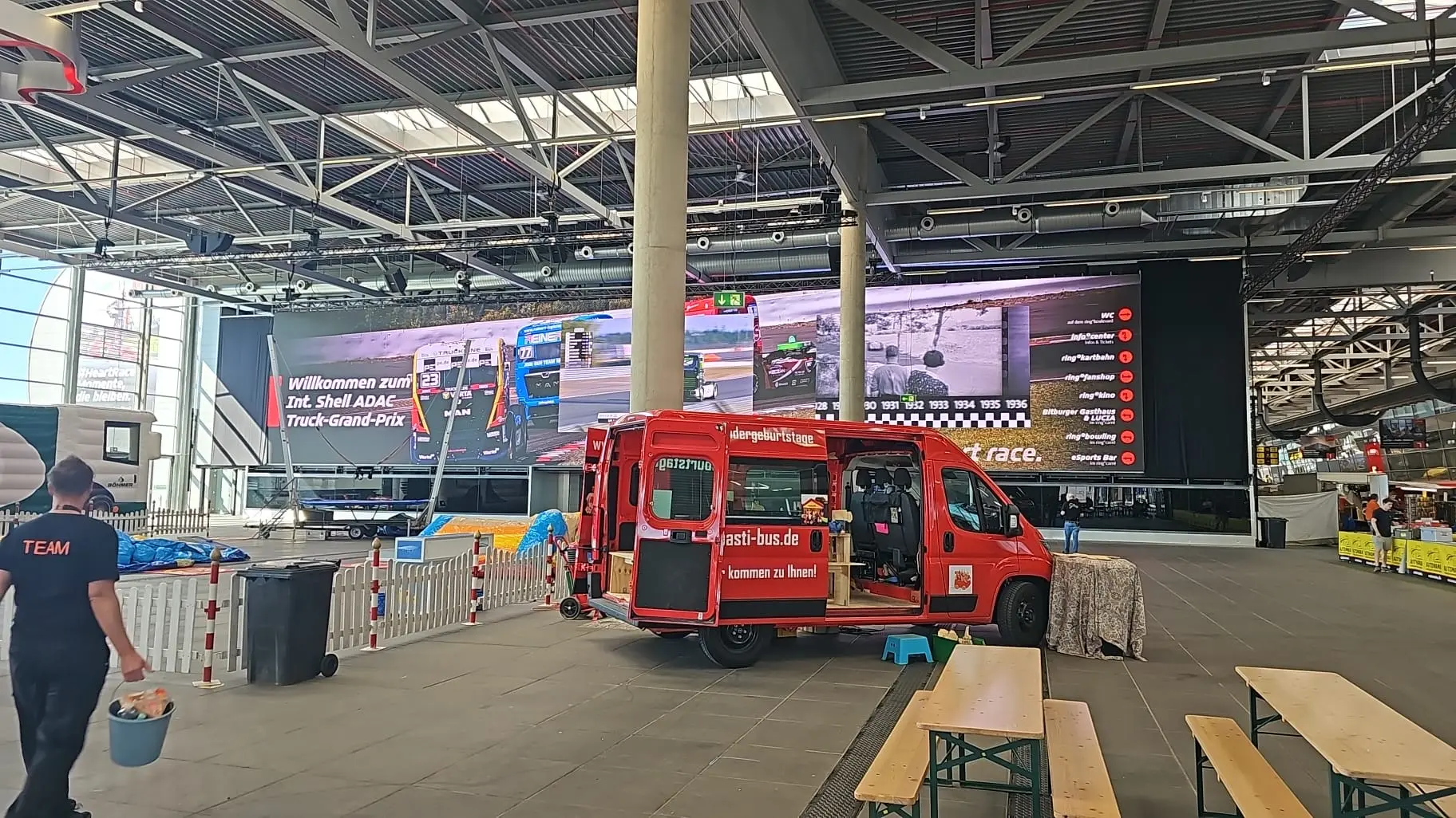 Basti-Bus beim ADAC Truck-Grand-Prix Nürburgring Basti-Bus beim ADAC Truck-Grand-Prix Nürburgring
